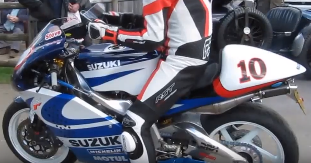 Suzuki RGV-500 Race Replica | Visordown